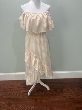 Gianni Bini White Dress with Apricot Stripes